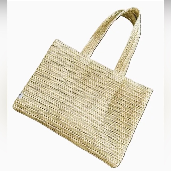 NWOT Burberry Goddess Crocheted Open Weave Natural Paper Straw Tote Shoulder Bag - Picture 3 of 5